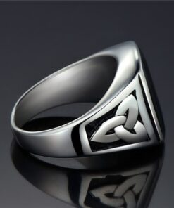 bague homme pierre noire vue de profile