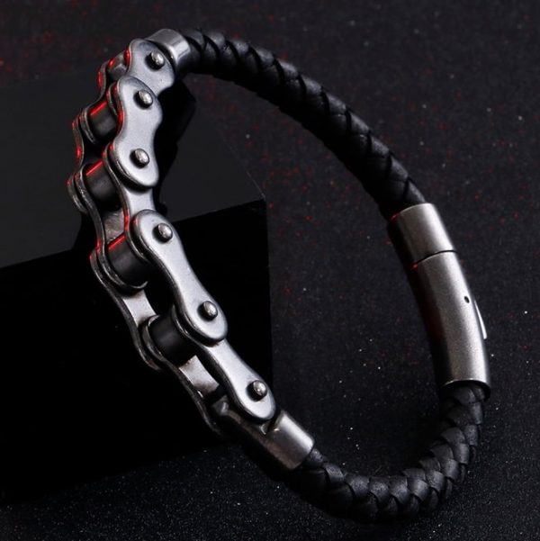 bracelet chaine de moto pour homme vue de profil