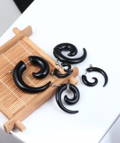 Boucle d'oreille corne