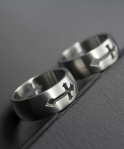 Bague motif croix