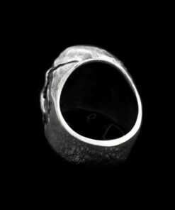 Bague avec tete de mort acier