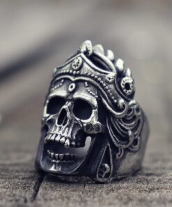 Bague avec tete de mort haut de gamme