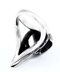 Bague avec un crane de corbeau