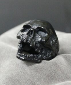 Bague tete de mort couleur noir