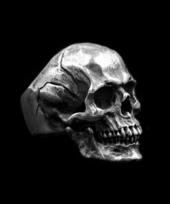 Bague tete de mort en acier
