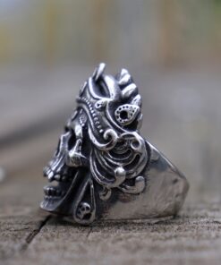 Bague tete de mort haut de gamme vue profil