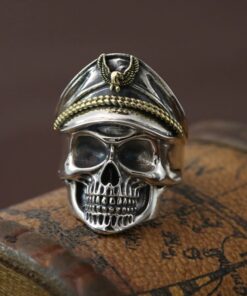 Bague tete de mort style allemande