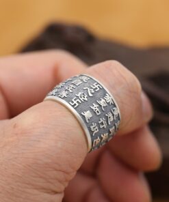 Bague avec mantra tibétain