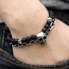 Bracelet homme pierre de lave tete de mort